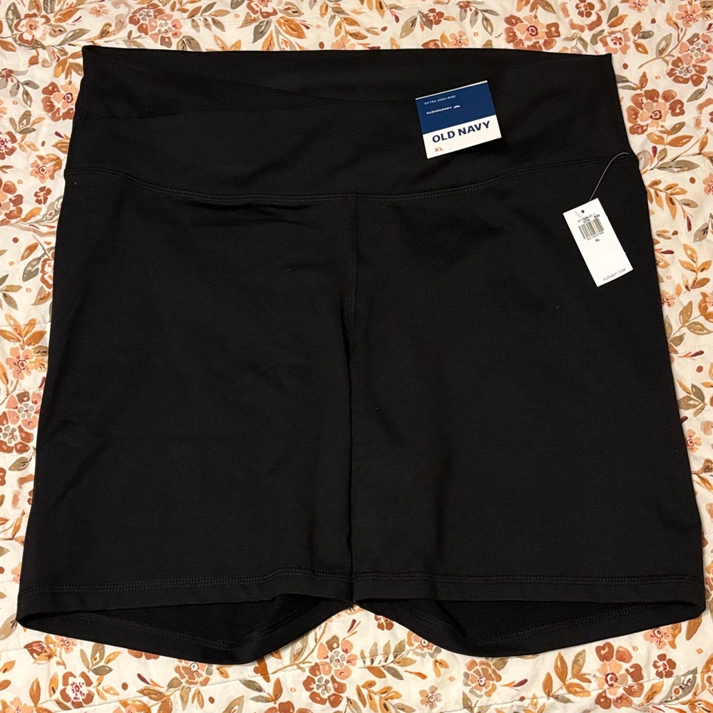 BNWT Old Navy Extra High-Waisted CloudComfy Biker Shorts 6-inch inseam - size XL